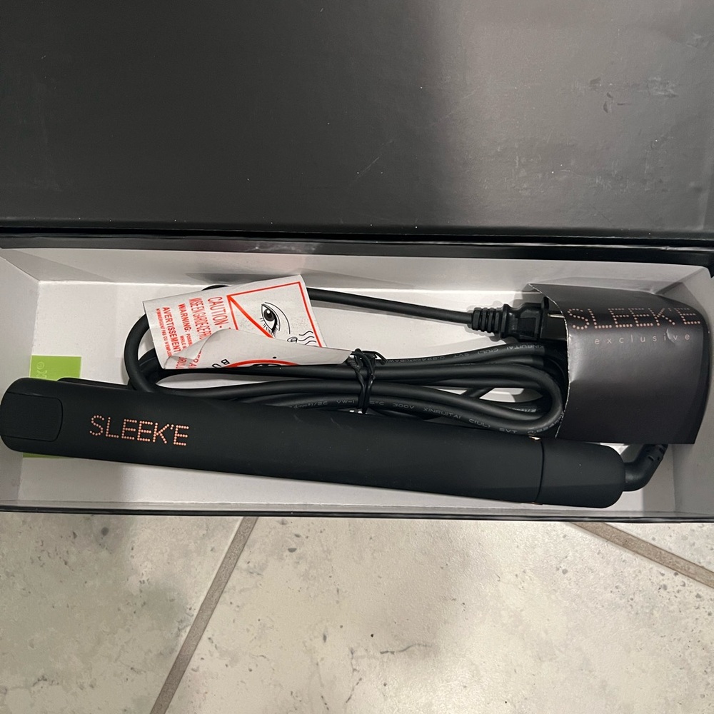 Sleek’e Professional Black and Rose Gold Hair Straightener - Picture 11 of 16
